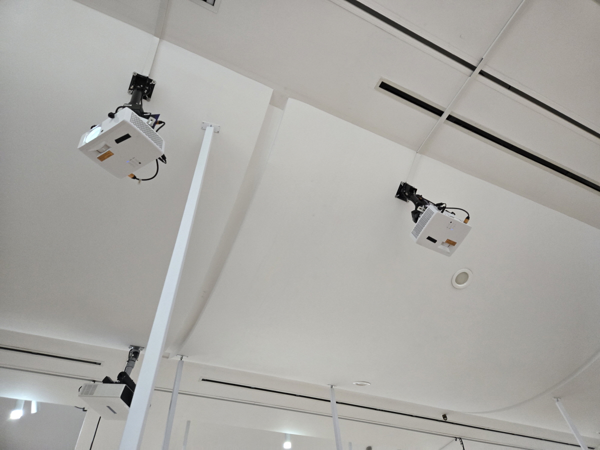 부드럽게 걸어요, 그대 내 꿈 위를 걷고 있기에